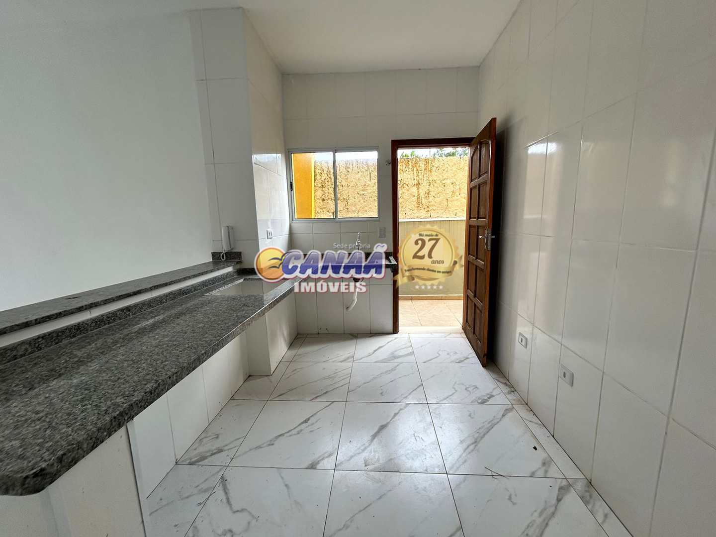 Casa à venda com 2 quartos, 90m² - Foto 14