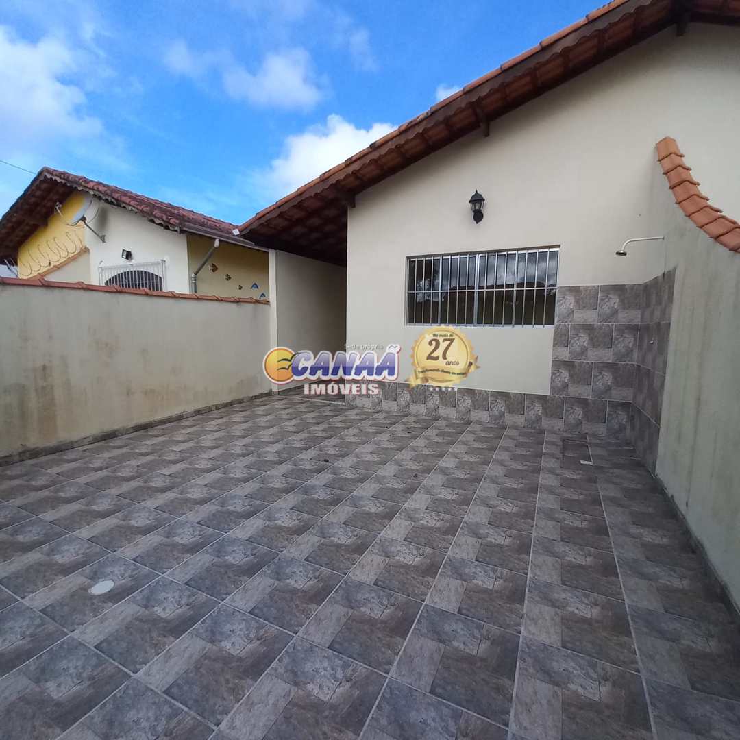 Casa à venda com 2 quartos, 70m² - Foto 1