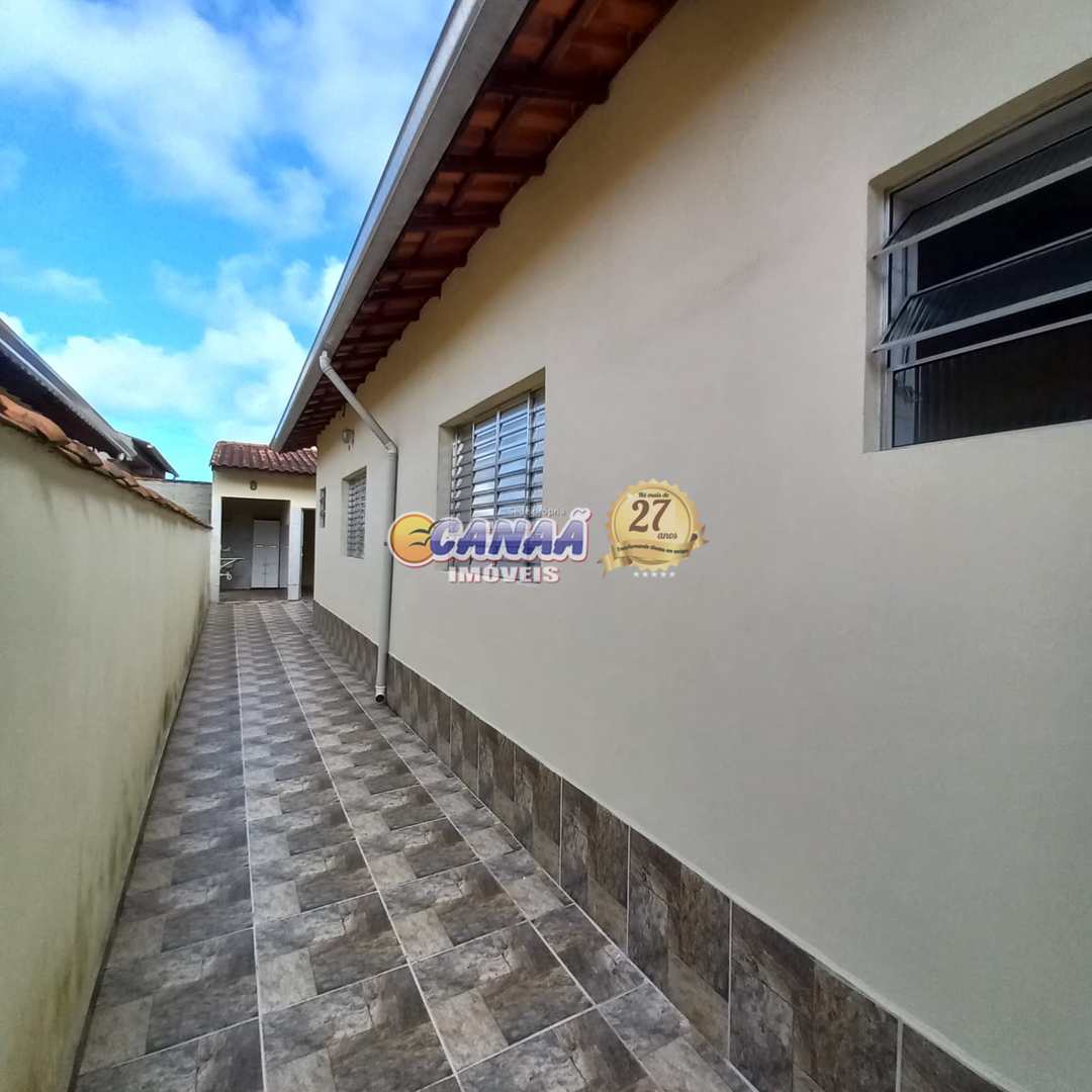 Casa à venda com 2 quartos, 70m² - Foto 3