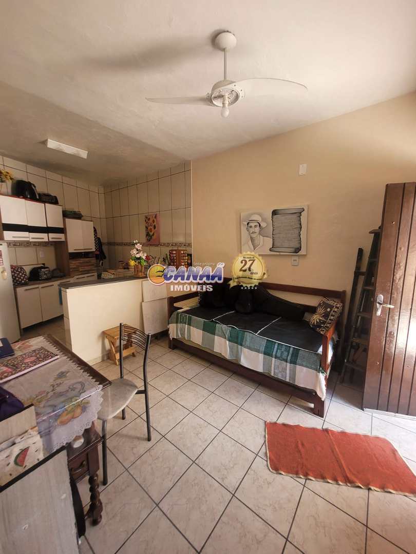 Casa à venda com 3 quartos, 160m² - Foto 4