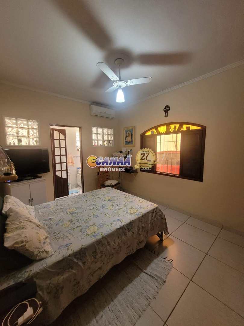 Casa à venda com 3 quartos, 160m² - Foto 14