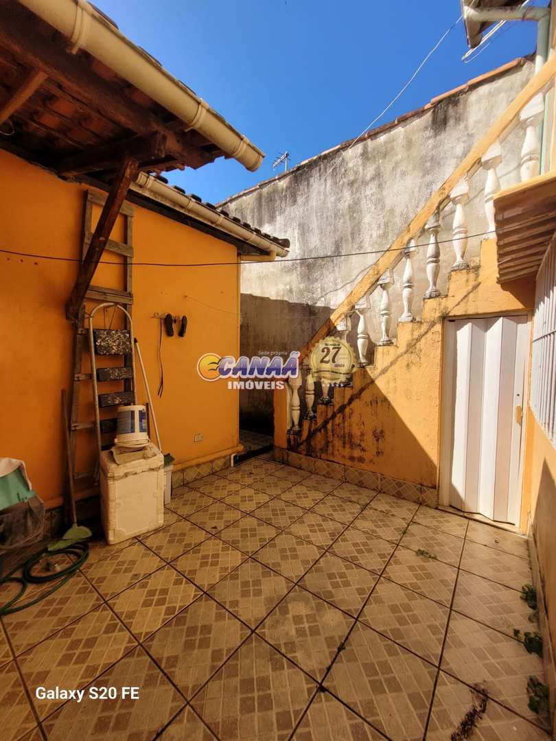 Casa à venda com 2 quartos, 104m² - Foto 11