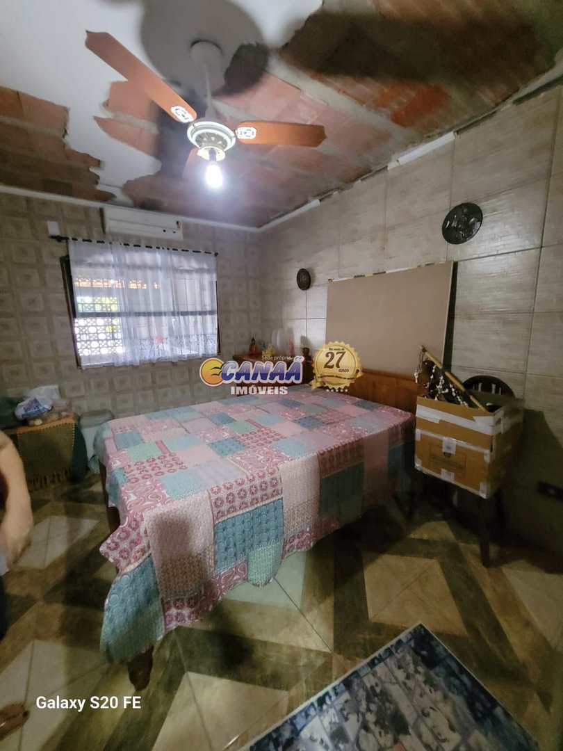 Casa à venda com 5 quartos, 131m² - Foto 19