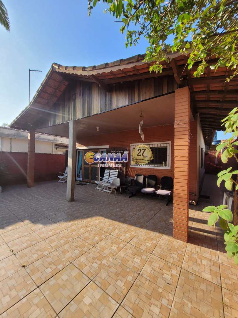 Casa à venda com 2 quartos, 90m² - Foto 2