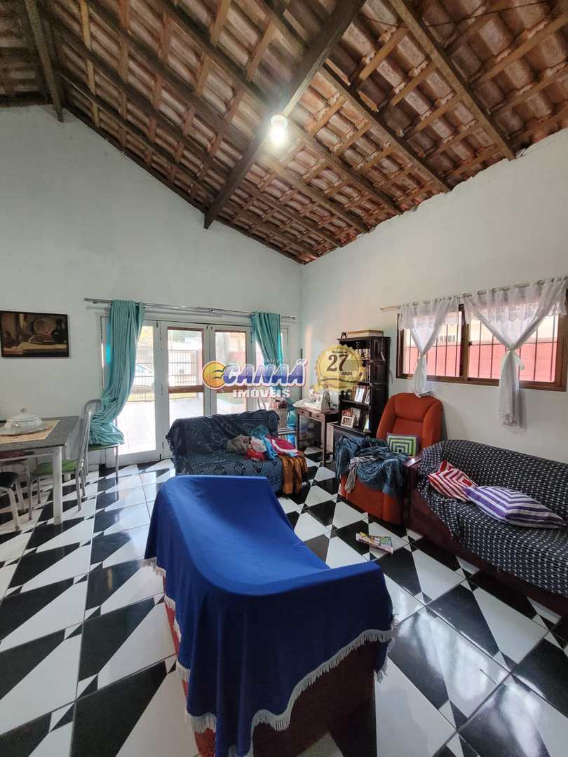 Casa à venda com 2 quartos, 90m² - Foto 8