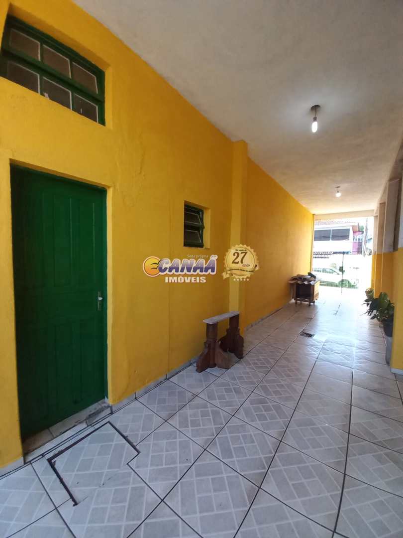 Sobrado à venda com 2 quartos, 198m² - Foto 2