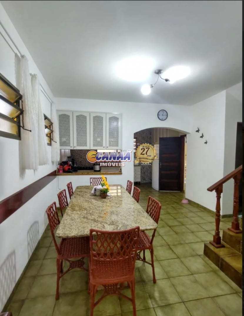 Casa à venda com 3 quartos, 232m² - Foto 5