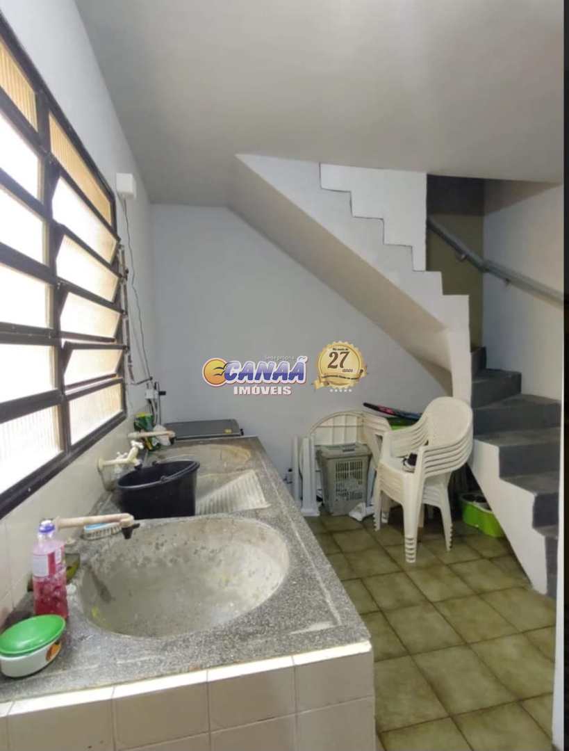 Casa à venda com 3 quartos, 232m² - Foto 16