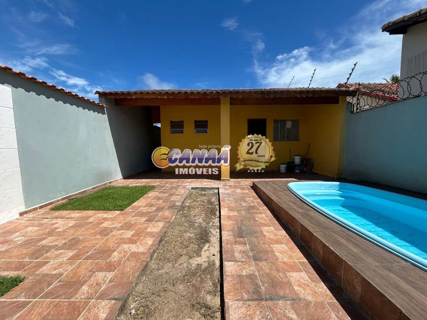 Casa à venda com 2 quartos, 150m² - Foto 1