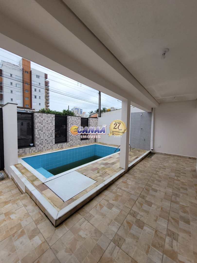 Casa à venda com 3 quartos, 275m² - Foto 2