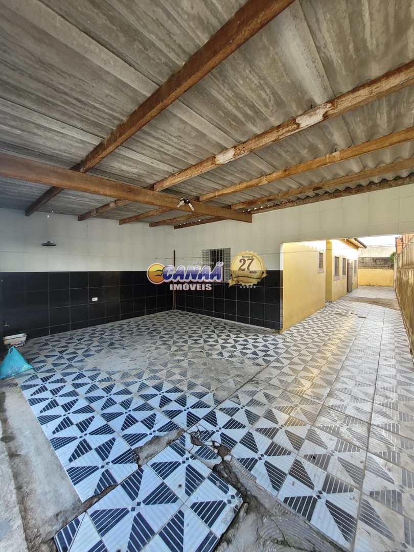 Casa à venda com 2 quartos, 67m² - Foto 4