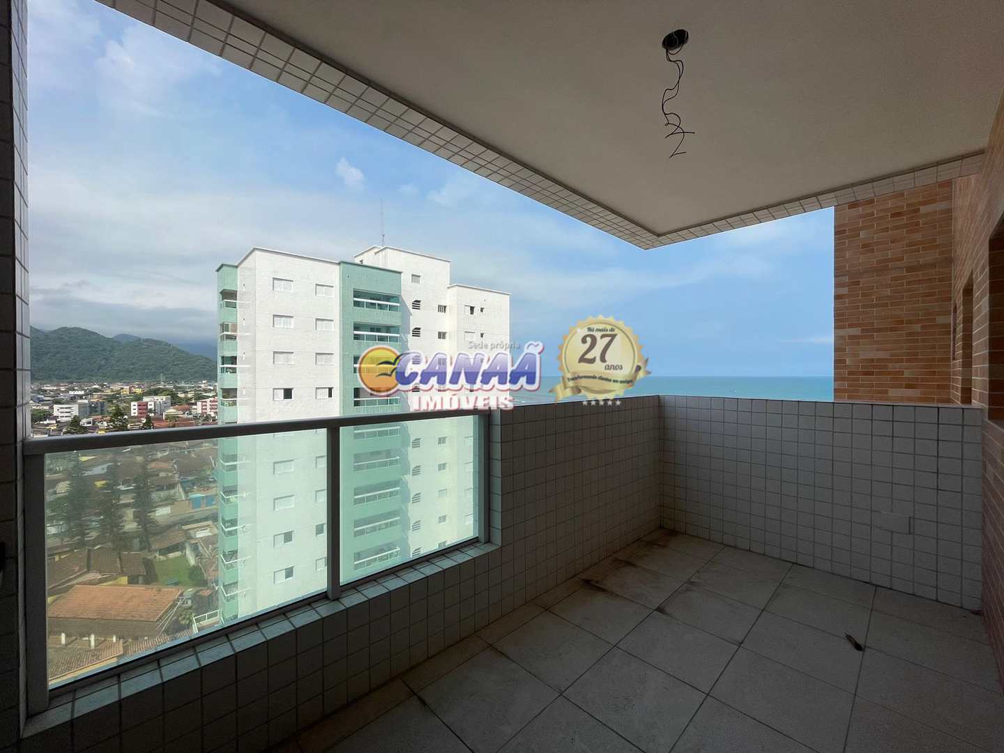 Apartamento à venda com 2 quartos, 70m² - Foto 2