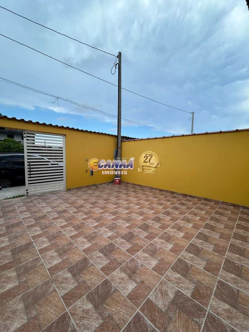 Casa à venda com 2 quartos, 65m² - Foto 2