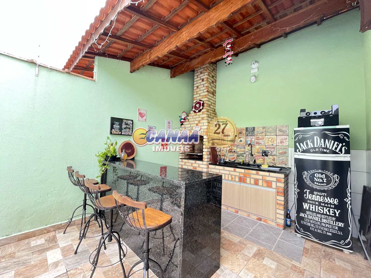 Casa à venda com 2 quartos, 89m² - Foto 2