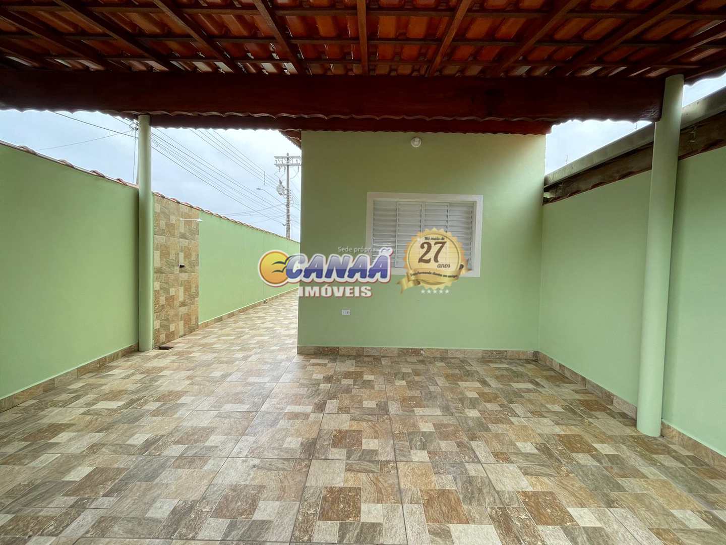 Casa à venda com 2 quartos, 85m² - Foto 1