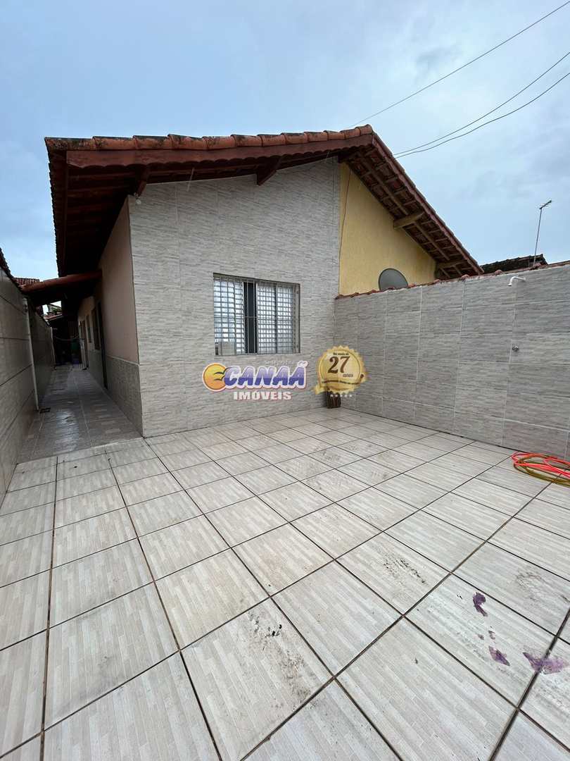 Casa à venda com 2 quartos, 66m² - Foto 4