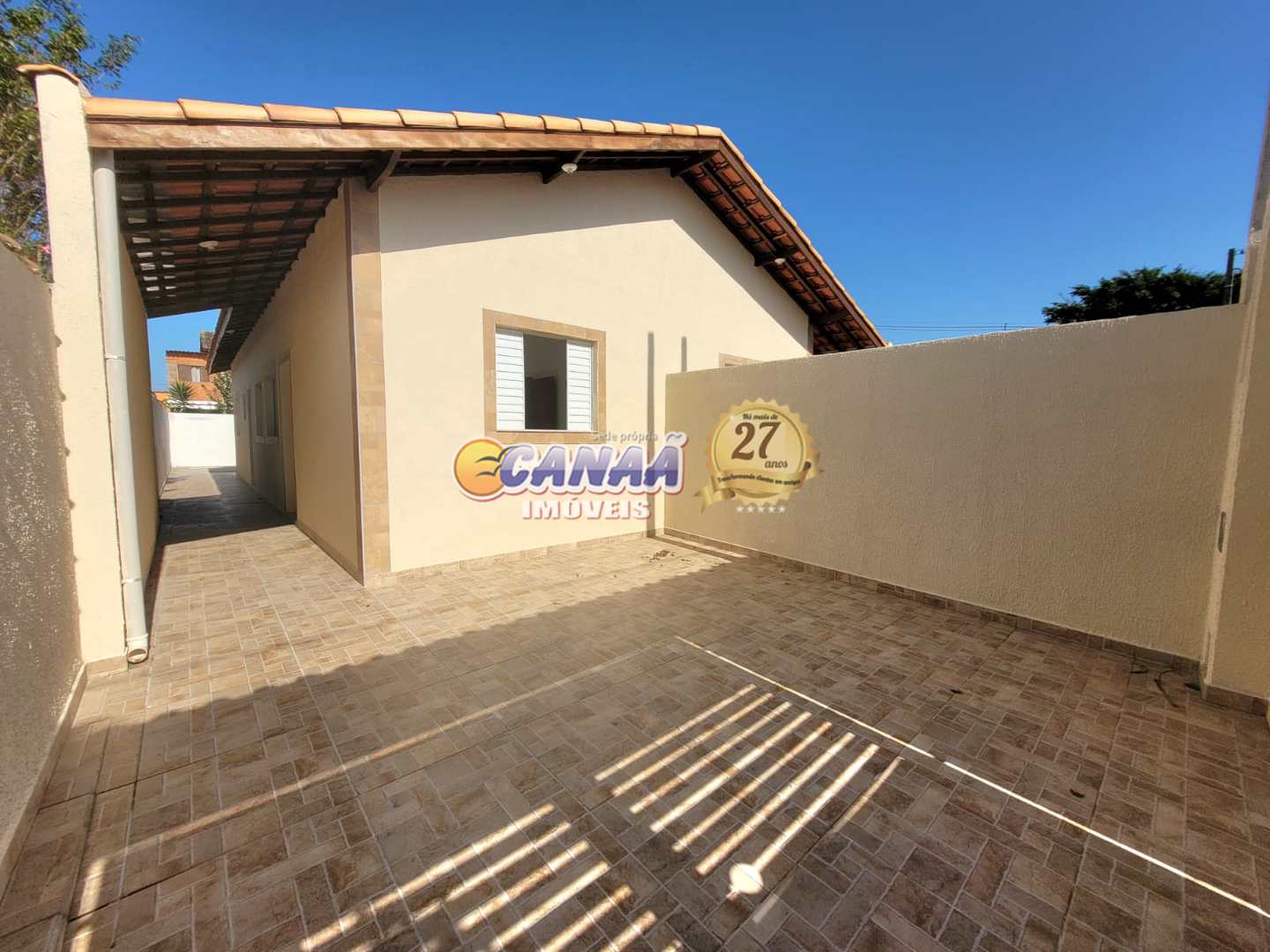 Casa à venda com 2 quartos, 56m² - Foto 1