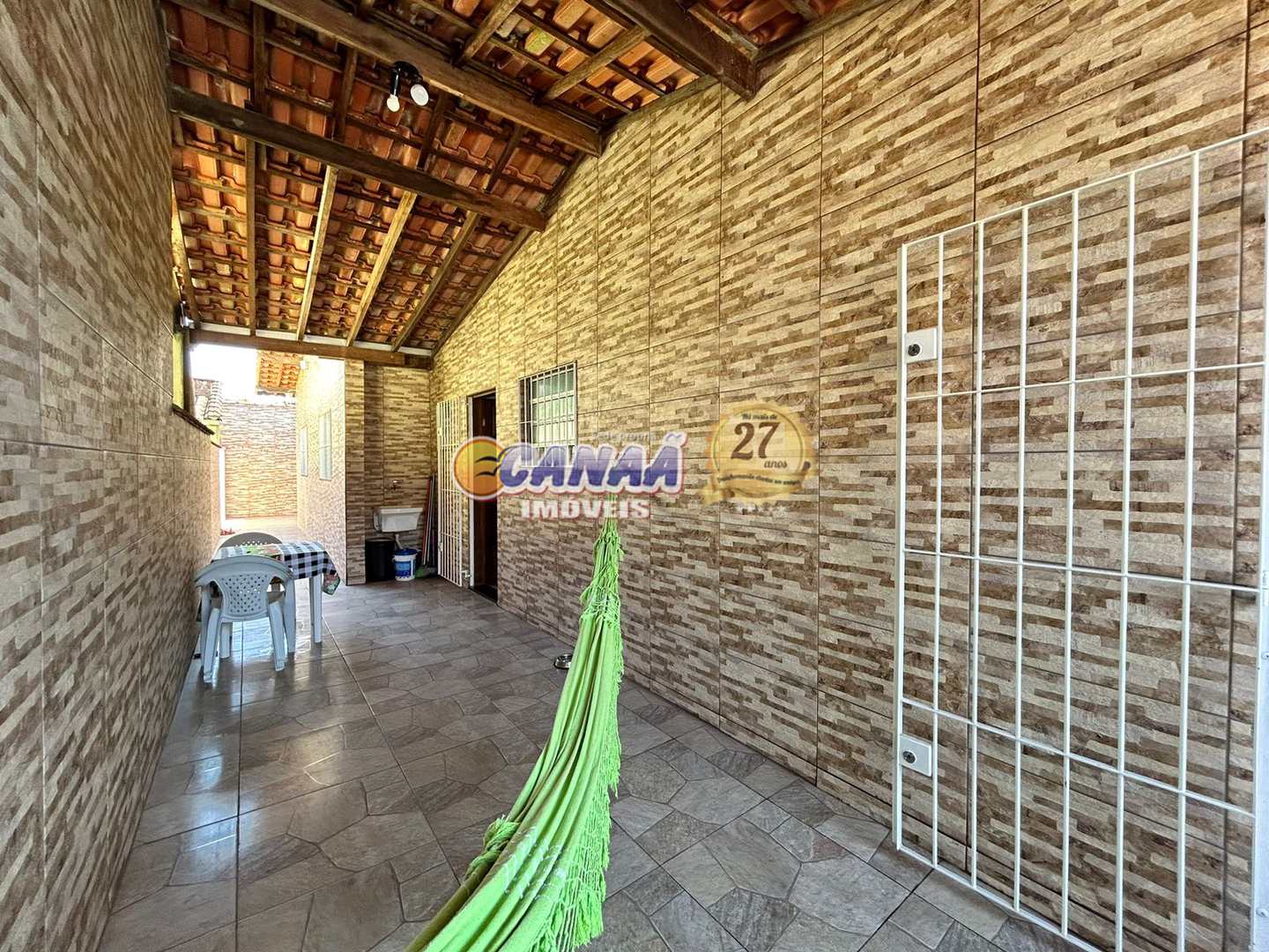 Casa à venda com 2 quartos, 70m² - Foto 5