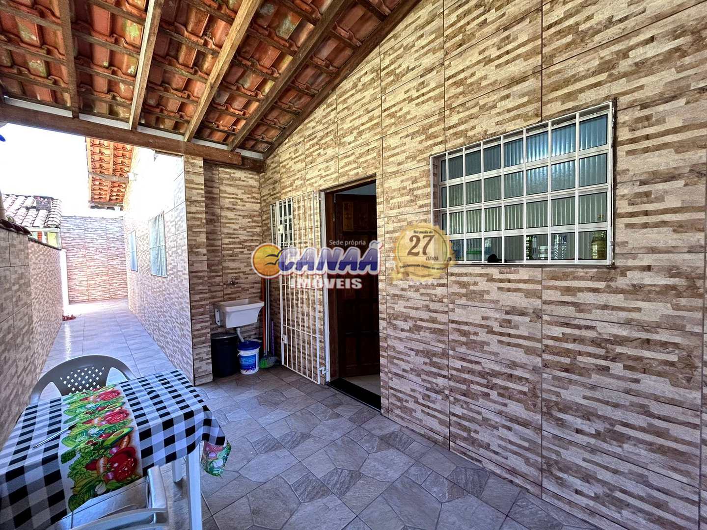 Casa à venda com 2 quartos, 70m² - Foto 6