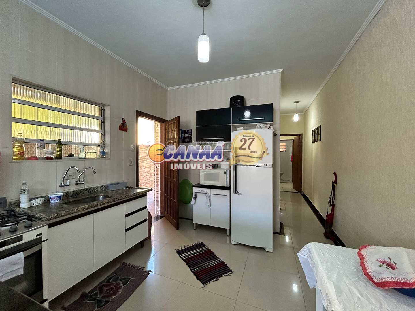 Casa à venda com 2 quartos, 70m² - Foto 12