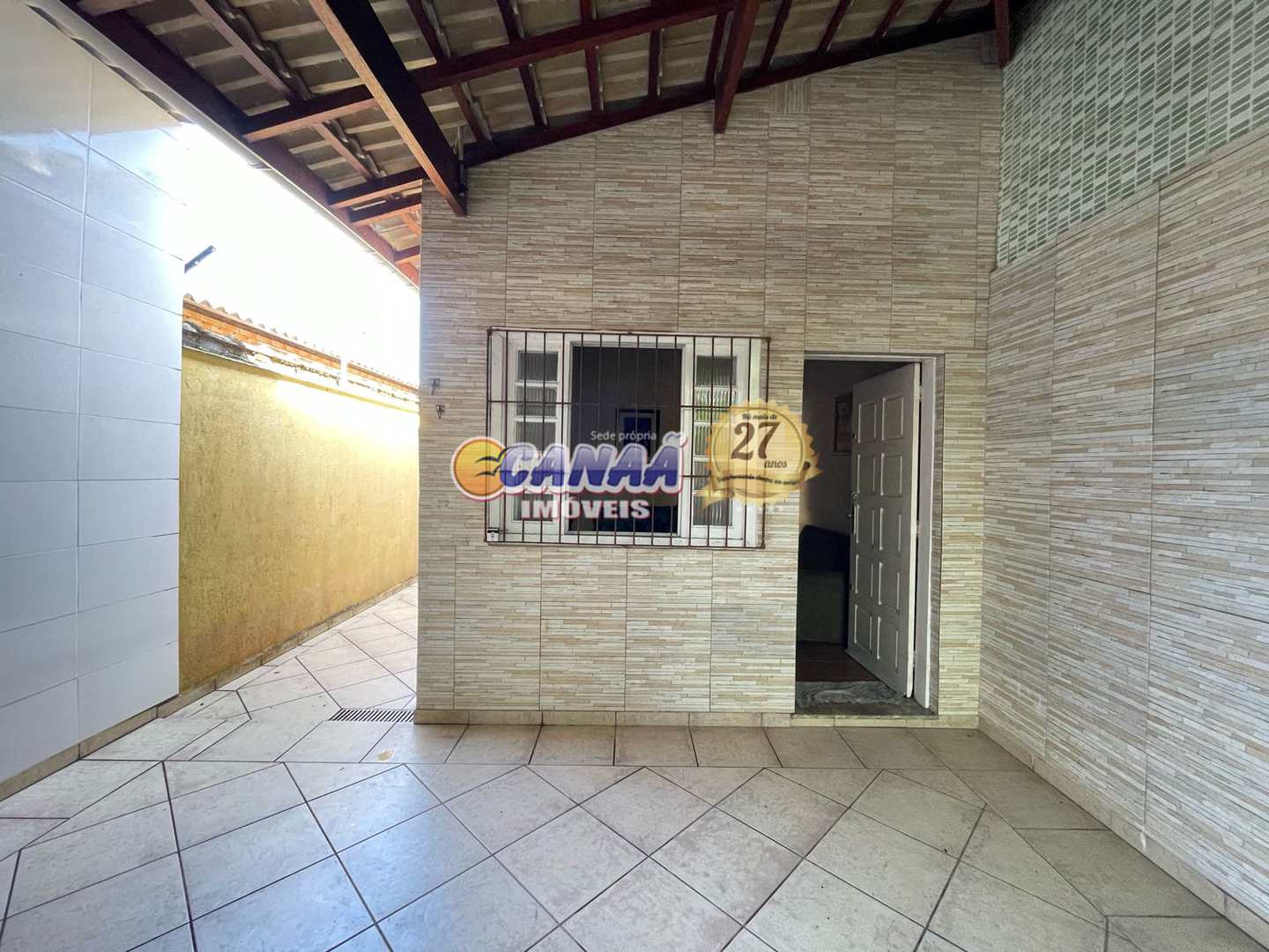 Casa à venda com 1 quarto, 75m² - Foto 1