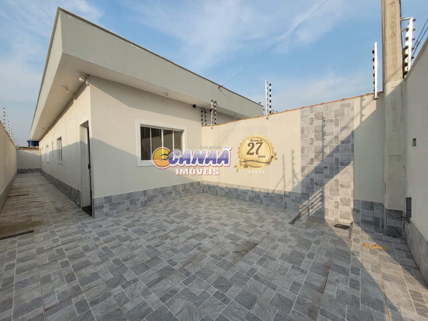 Casa à venda com 2 quartos, 62m² - Foto 1