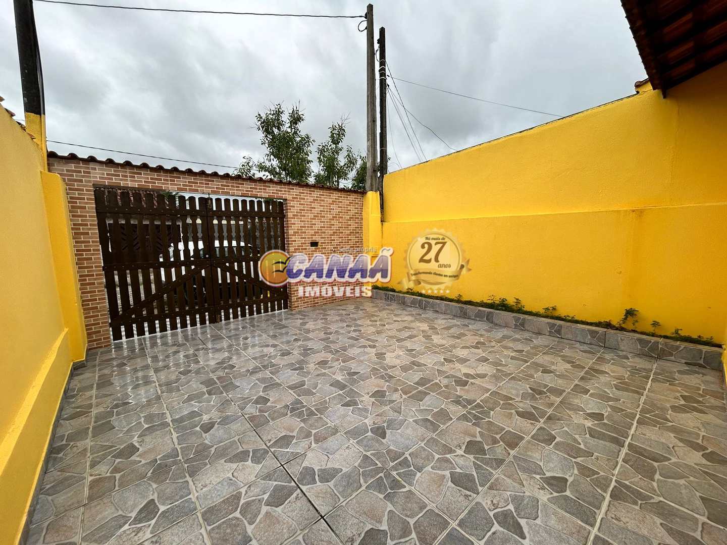 Casa à venda com 2 quartos, 65m² - Foto 2