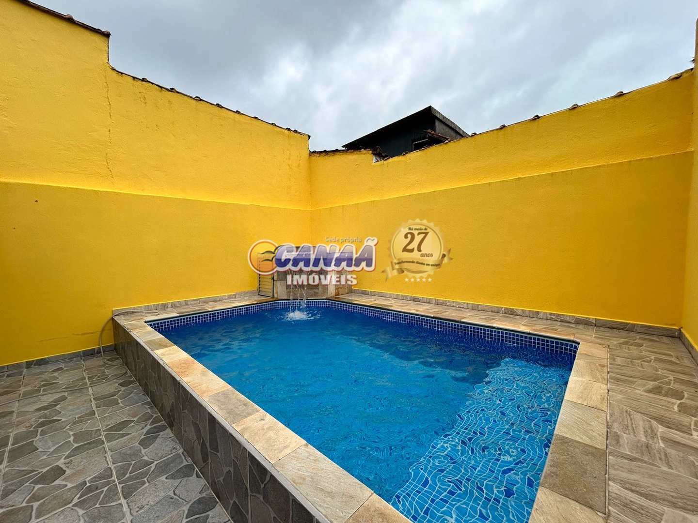 Casa à venda com 2 quartos, 65m² - Foto 13