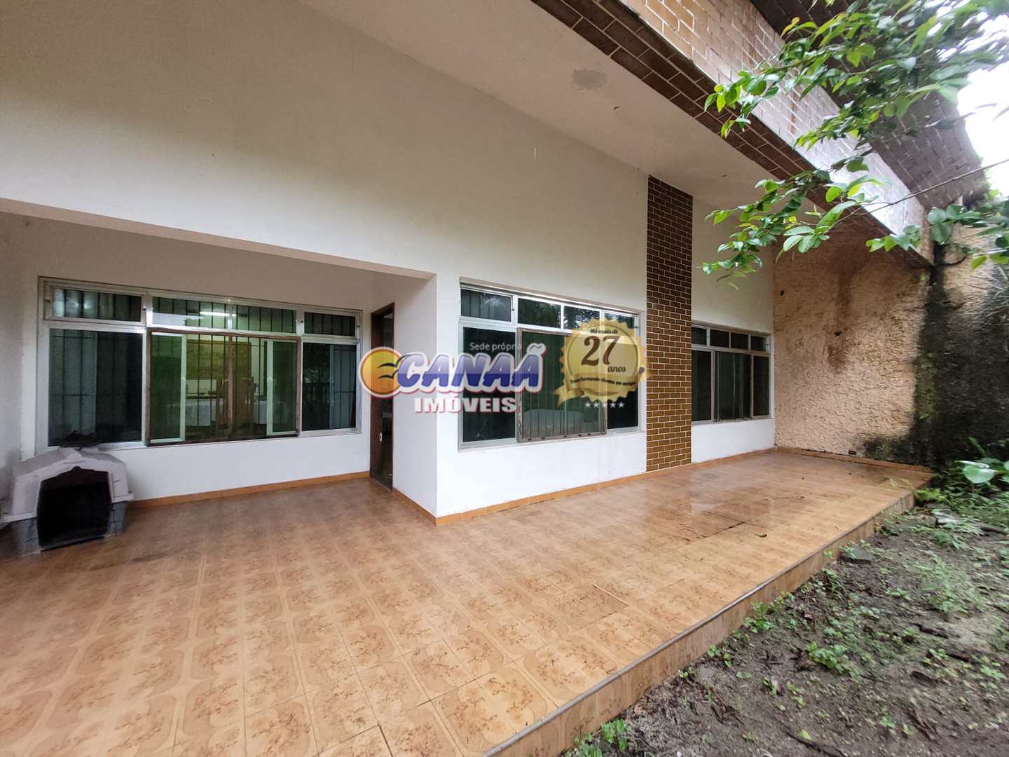 Sobrado à venda com 3 quartos, 289m² - Foto 1