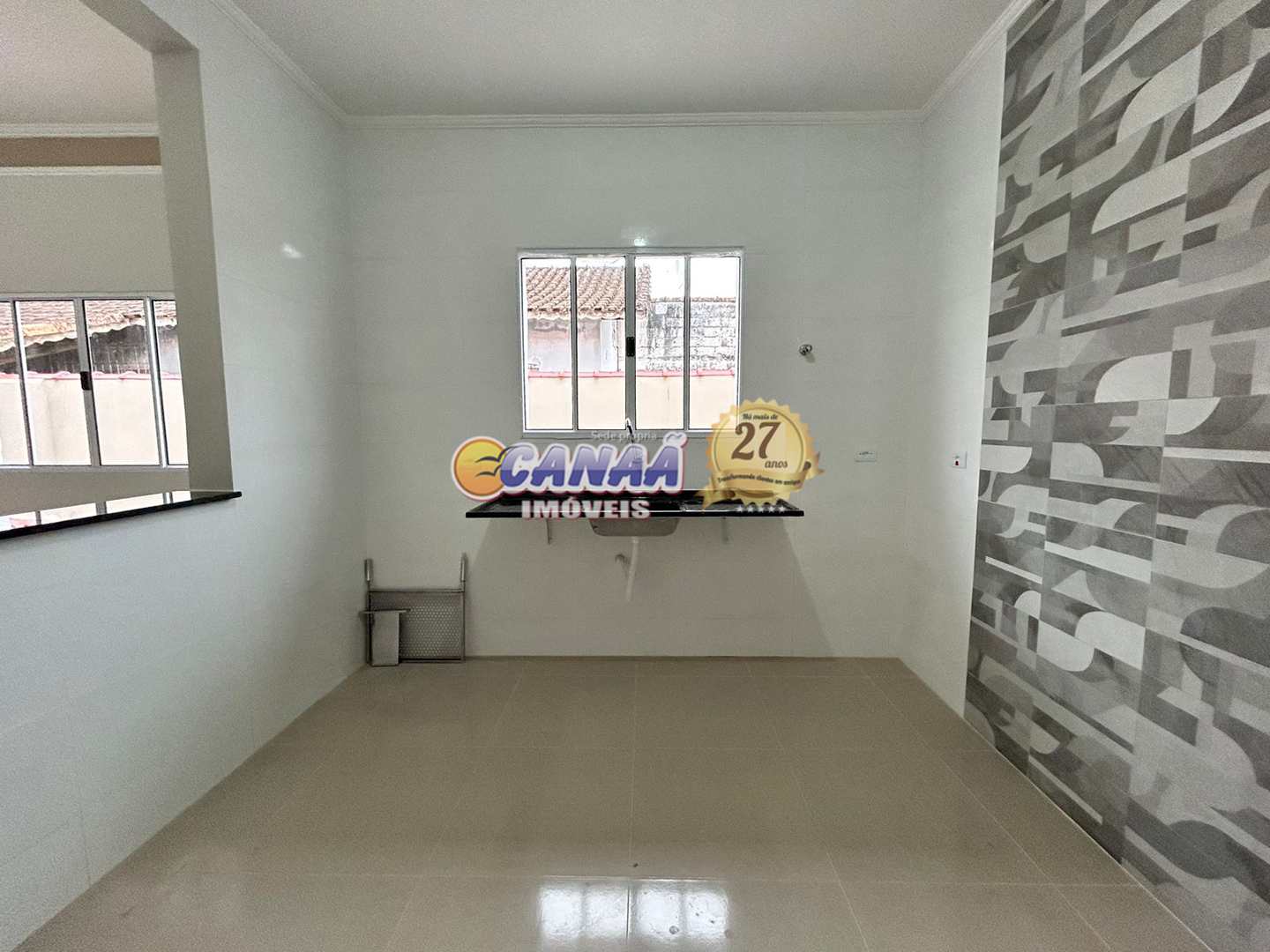 Casa à venda com 2 quartos, 80m² - Foto 11