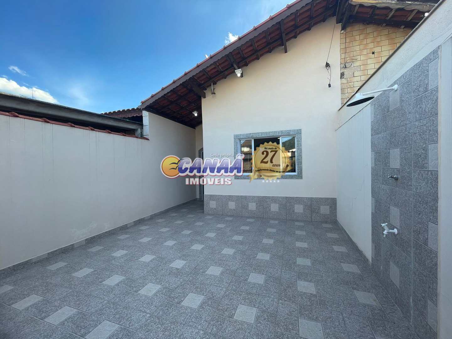 Casa à venda com 3 quartos, 91m² - Foto 1