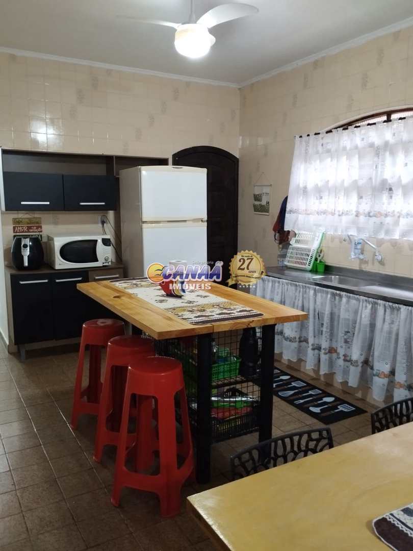 Casa à venda com 3 quartos, 80m² - Foto 6