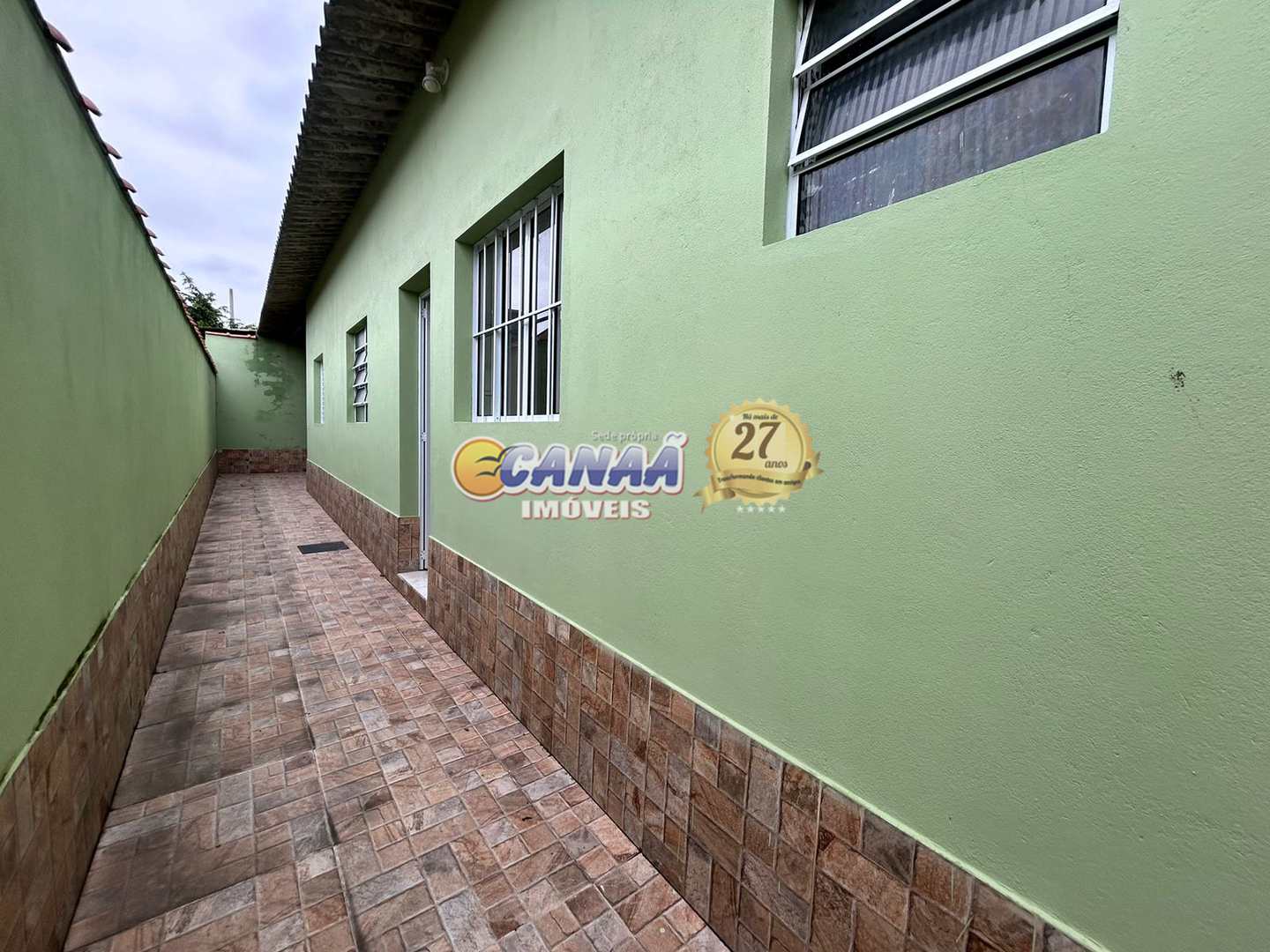 Casa à venda com 2 quartos, 61m² - Foto 3