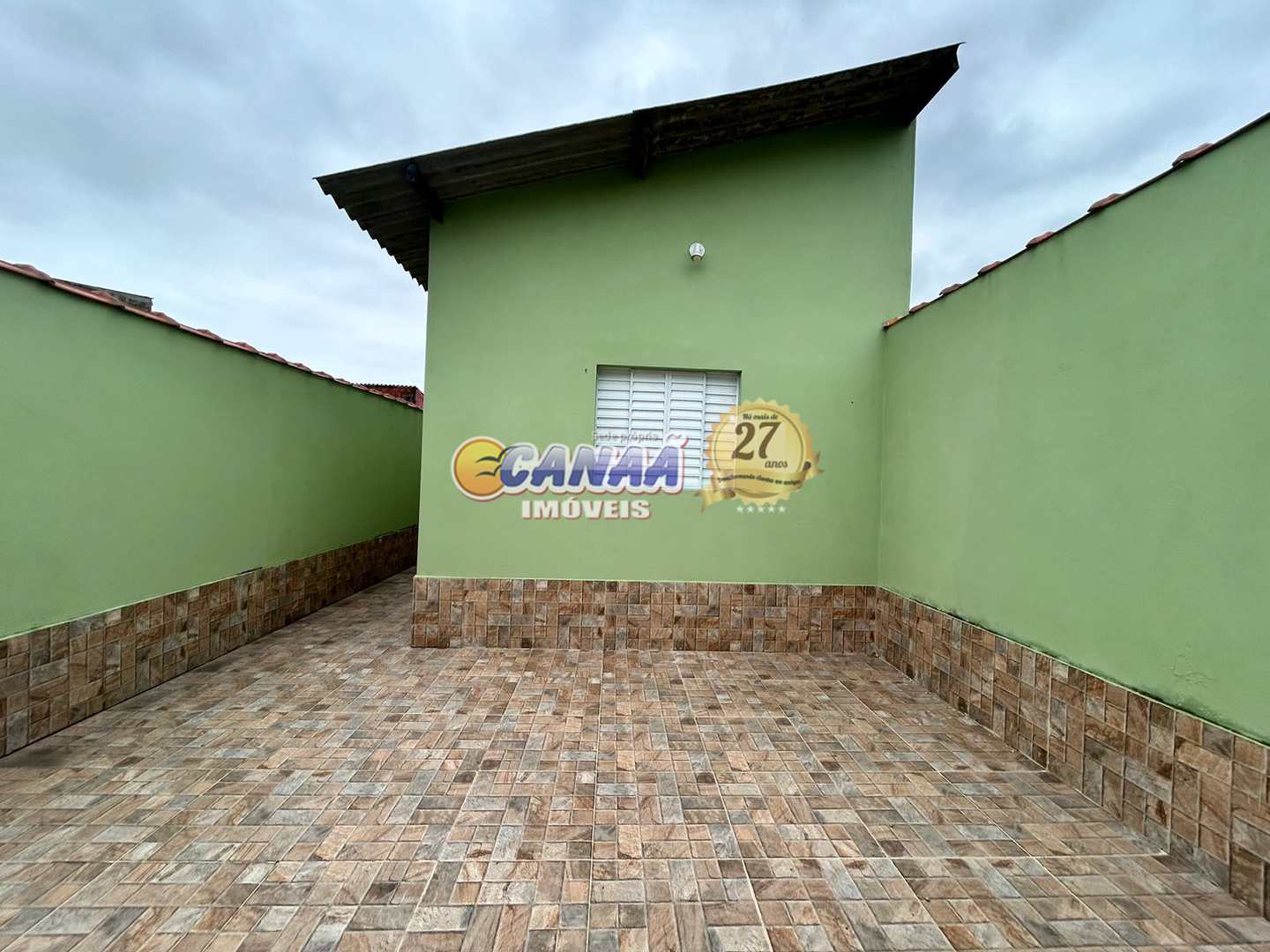 Casa à venda com 2 quartos, 61m² - Foto 1