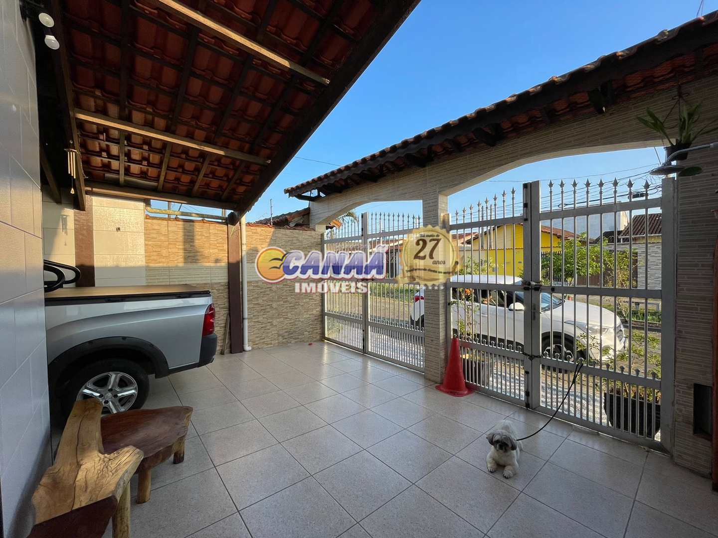 Casa à venda com 2 quartos, 105m² - Foto 2