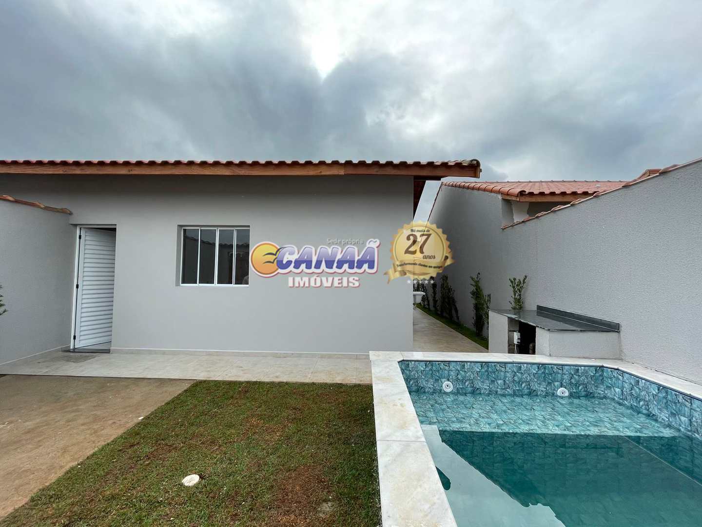 Casa à venda com 2 quartos, 68m² - Foto 2