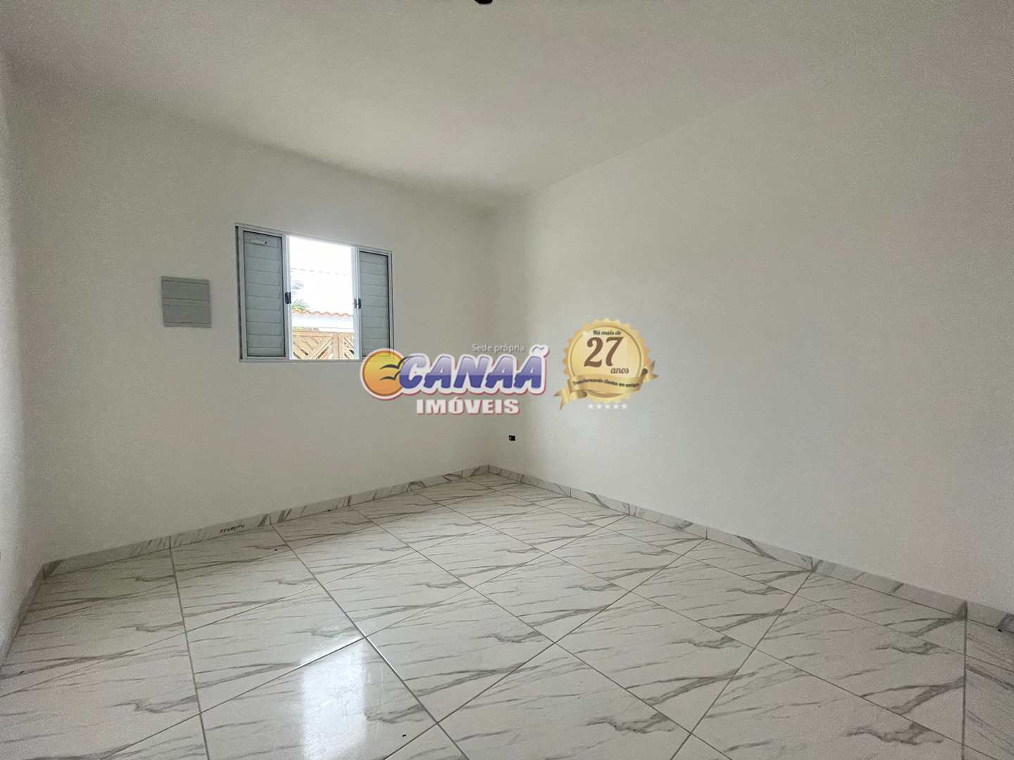 Casa à venda com 2 quartos, 70m² - Foto 13