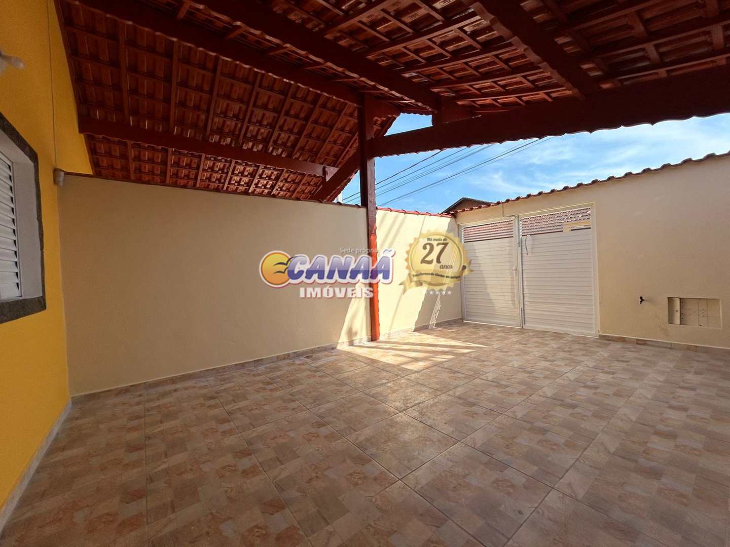 Casa à venda com 3 quartos, 81m² - Foto 2