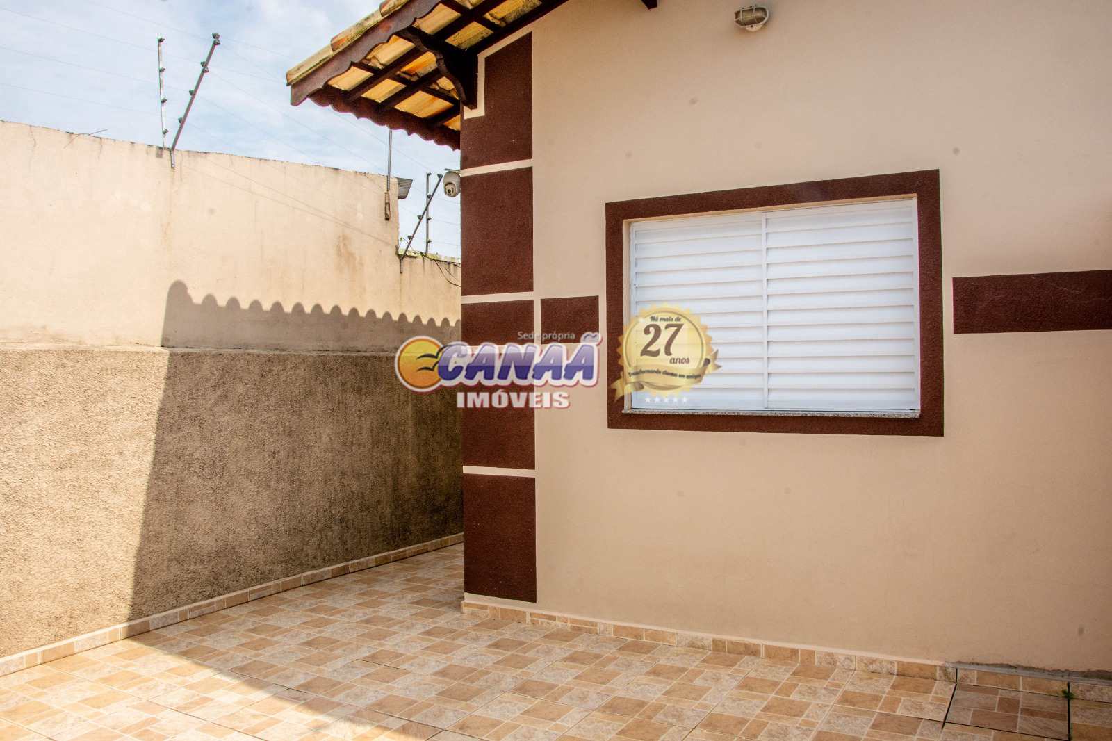 Casa à venda com 2 quartos, 68m² - Foto 1