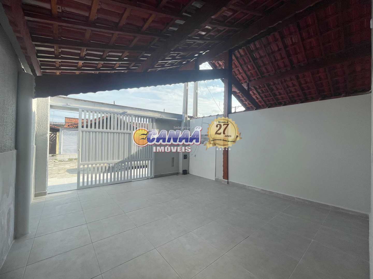 Casa à venda com 3 quartos, 94m² - Foto 3