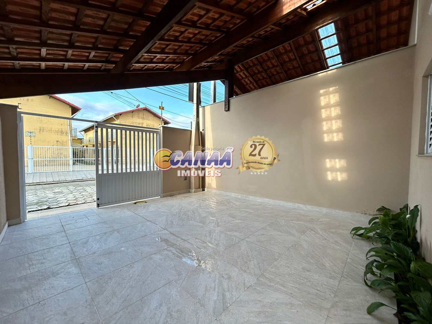 Casa à venda com 2 quartos, 92m² - Foto 3