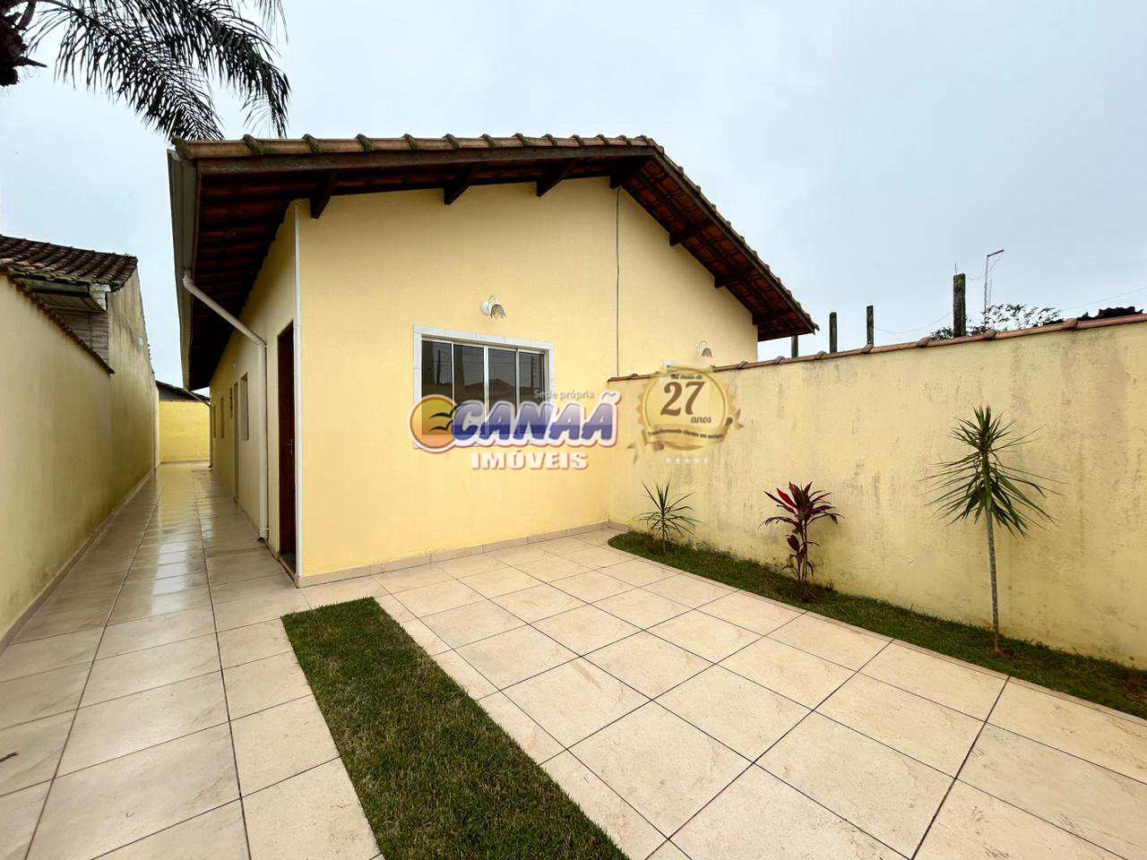 Casa à venda com 2 quartos, 63m² - Foto 1