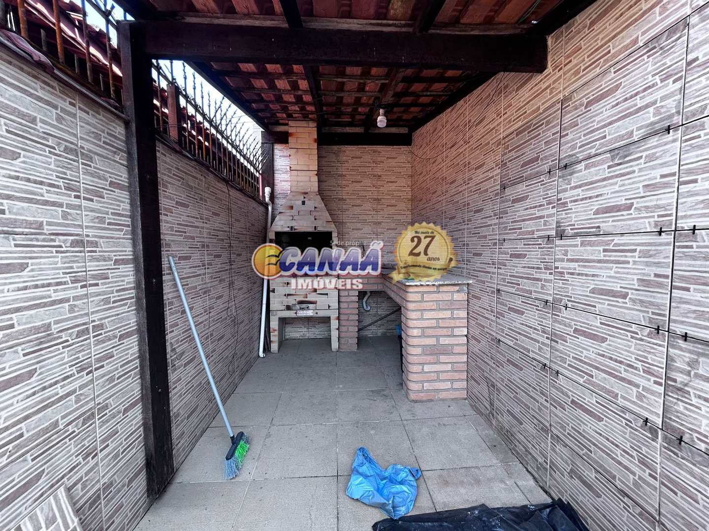 Casa à venda com 2 quartos, 68m² - Foto 19