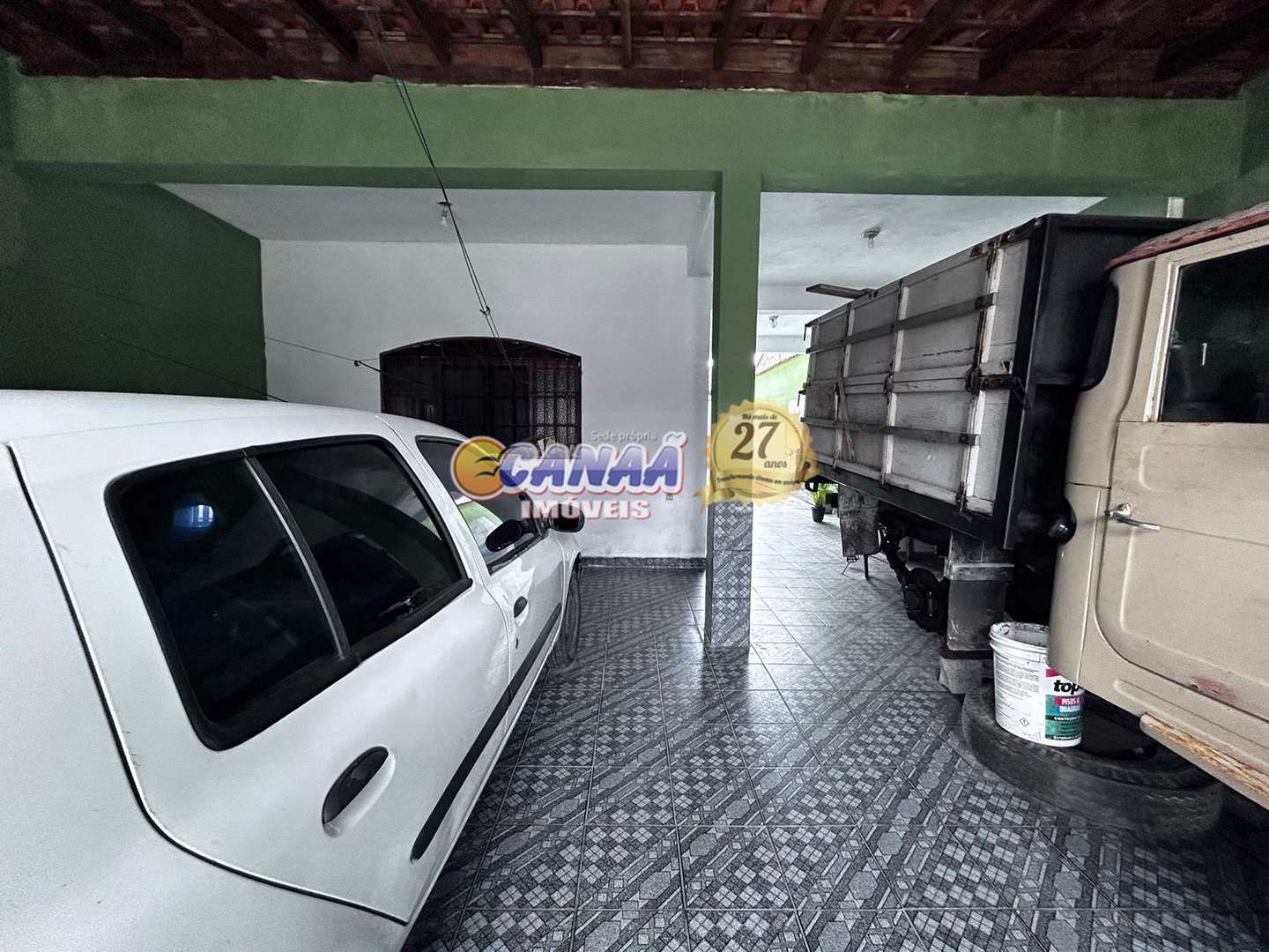 Sobrado à venda com 4 quartos, 211m² - Foto 1