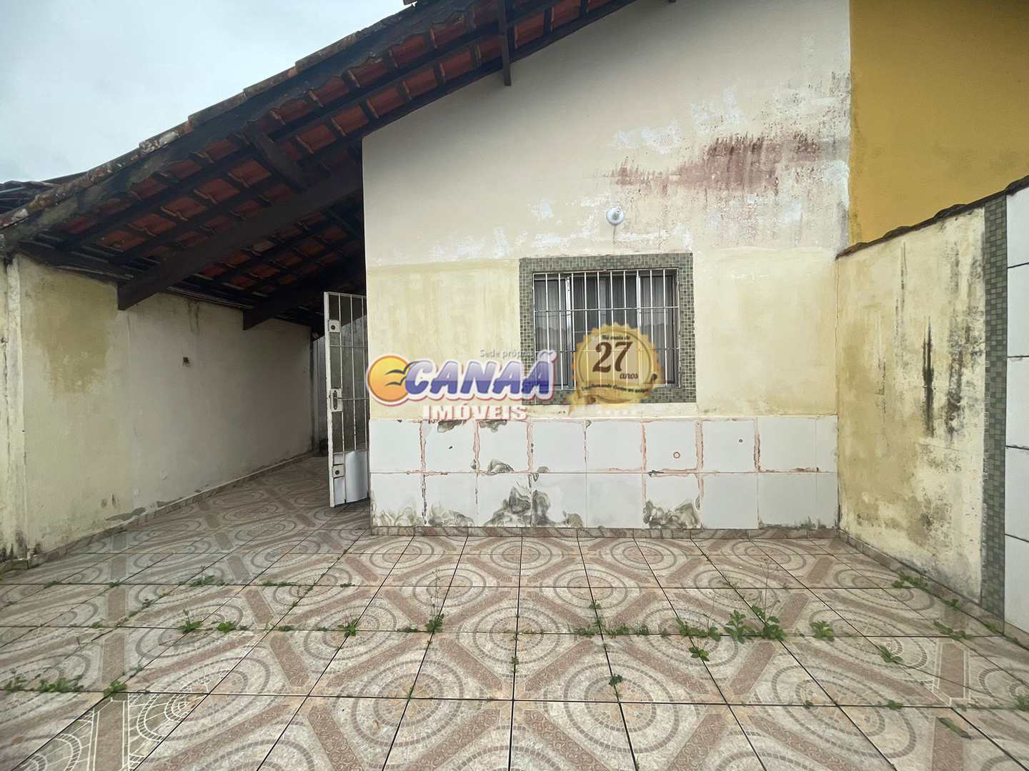 Casa à venda com 2 quartos, 69m² - Foto 2