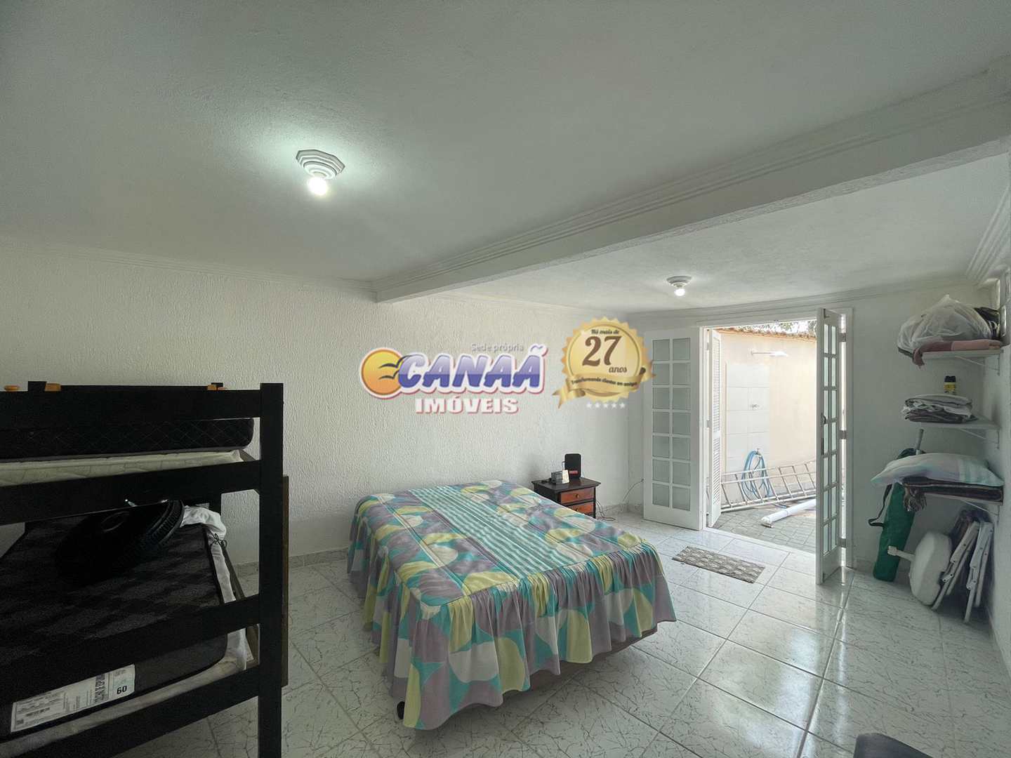 Casa à venda com 2 quartos, 79m² - Foto 12