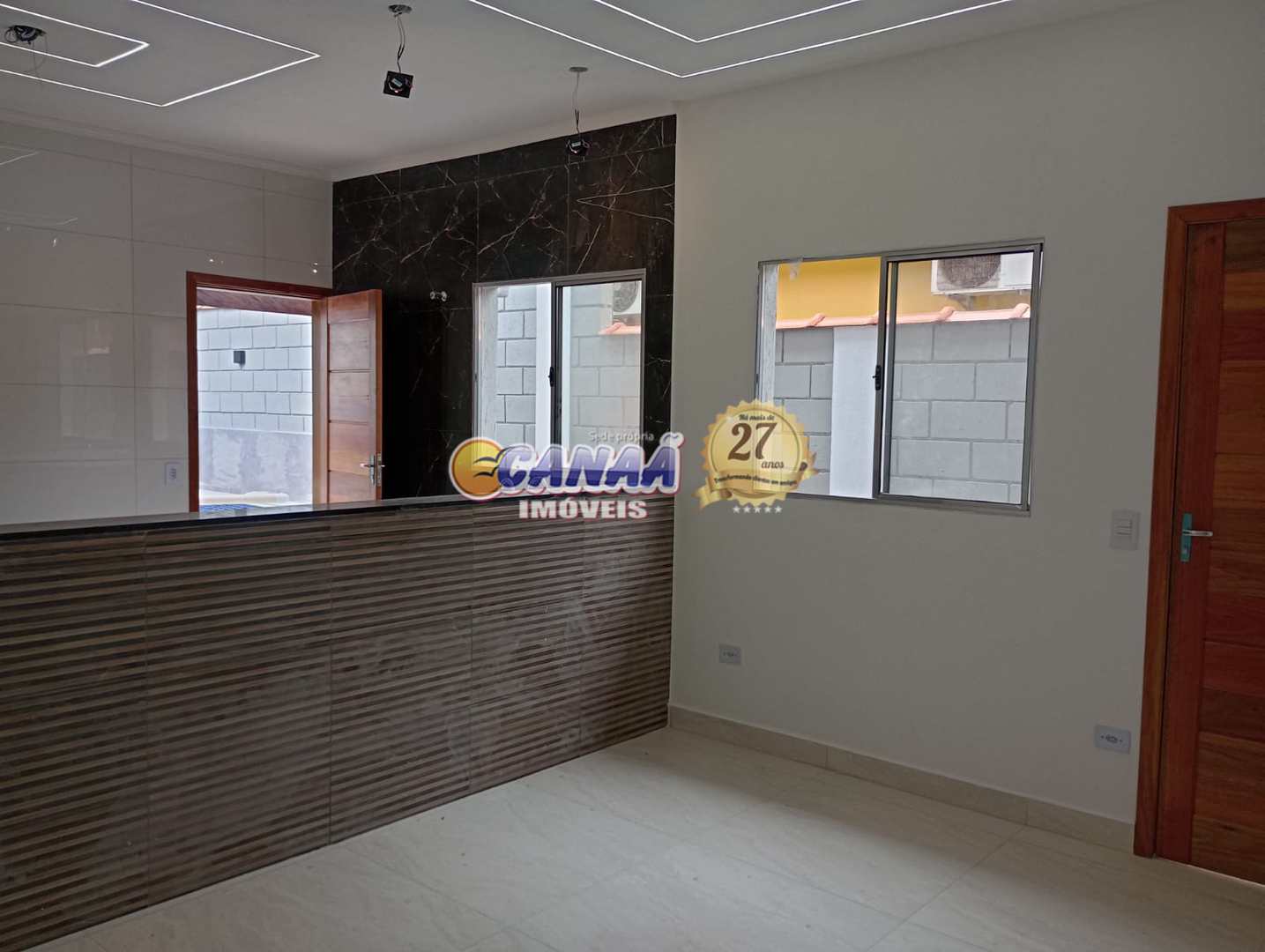 Casa à venda com 2 quartos, 80m² - Foto 4