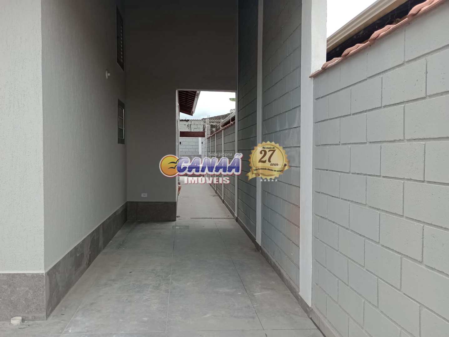 Casa à venda com 2 quartos, 80m² - Foto 3