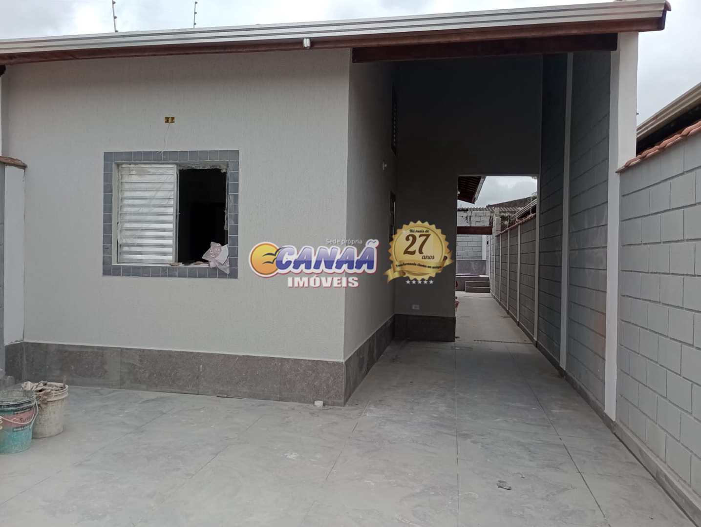 Casa à venda com 2 quartos, 80m² - Foto 1