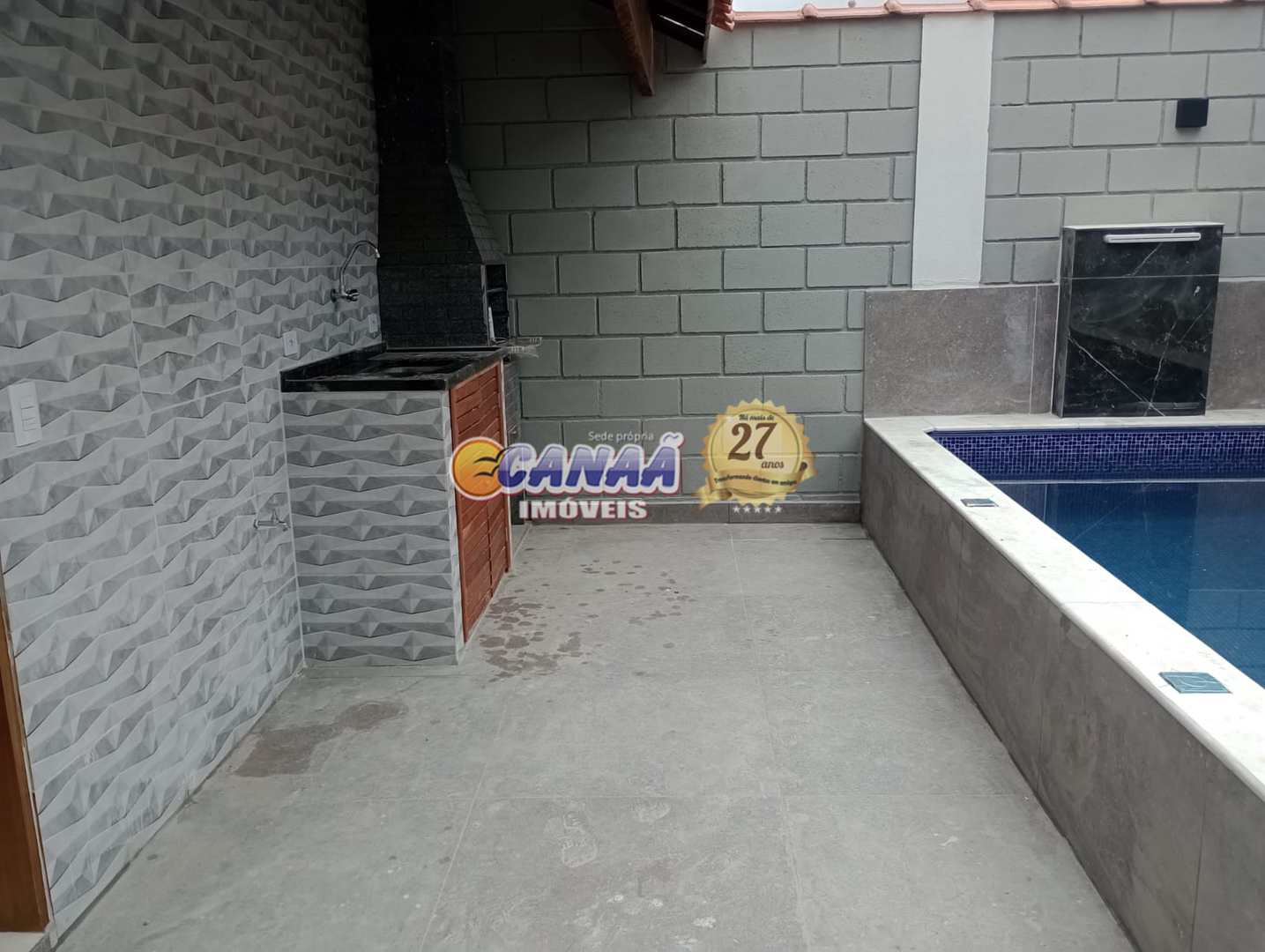 Casa à venda com 2 quartos, 80m² - Foto 17